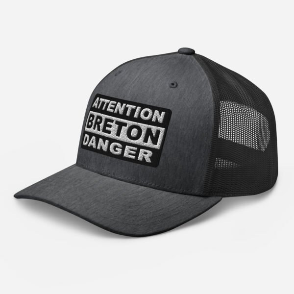casquette trucker attention breton danger ln gris fonce 1 casquette trucker attention breton danger ln gris fonce 1