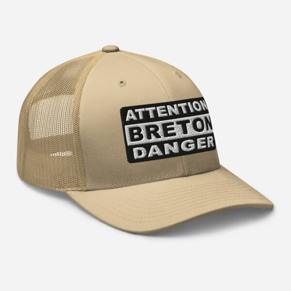 casquette trucker coloree attention breton danger beige 1 casquette trucker coloree attention breton danger beige 1