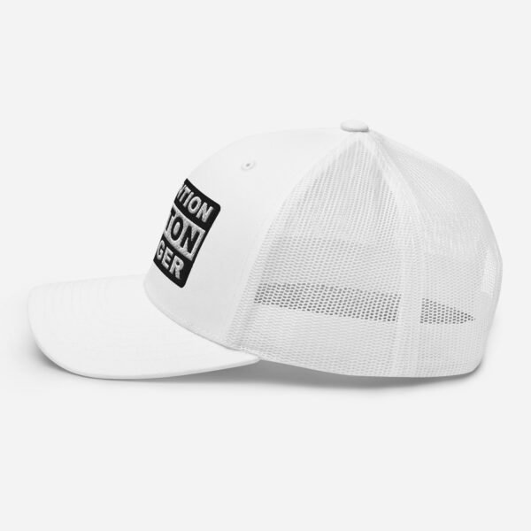 casquette trucker coloree attention breton danger blanc noir 1 casquette trucker coloree attention breton danger blanc noir 1