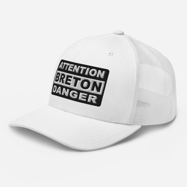casquette trucker coloree attention breton danger blanc noir casquette trucker coloree attention breton danger blanc noir