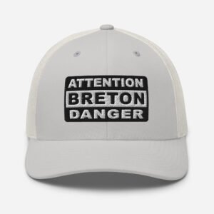 casquette trucker coloree attention breton danger gris clair 2 casquette trucker coloree attention breton danger gris clair 2