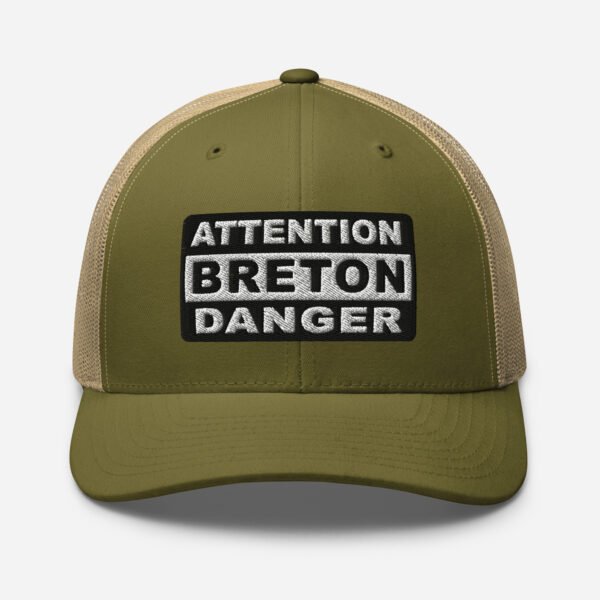 casquette trucker coloree attention breton danger olive beige 2 casquette trucker coloree attention breton danger olive beige 2