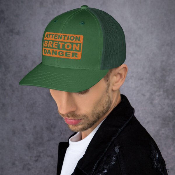 retro-trucker-hat-evergreen-left-6964291a0007b.jpg Casquette Trucker ATTENTION BRETON DANGER