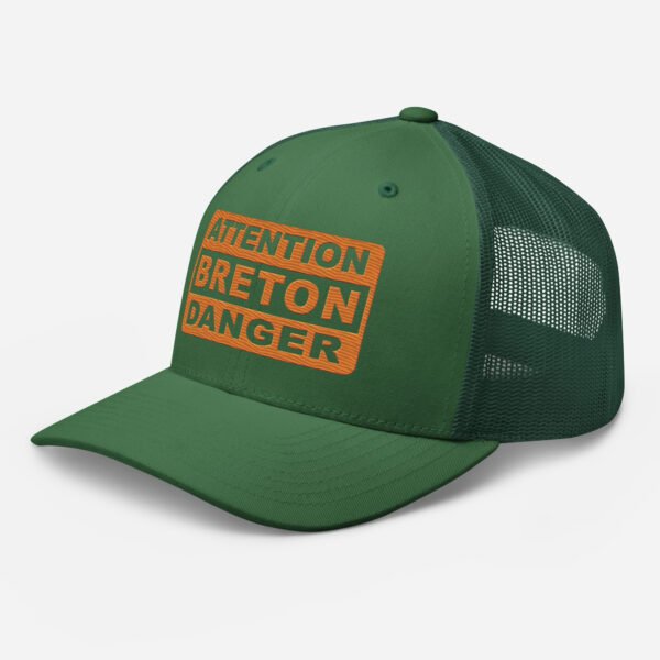 retro-trucker-hat-evergreen-left-front-6964291a01adc.jpg Casquette Trucker ATTENTION BRETON DANGER