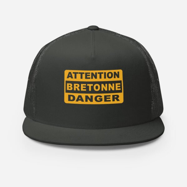 5-panel-trucker-cap-charcoal-front-698a4eff10e0a.jpg Casquette trucker ATTENTION BRETONNE DANGER Coloré - Yupoong 6006
