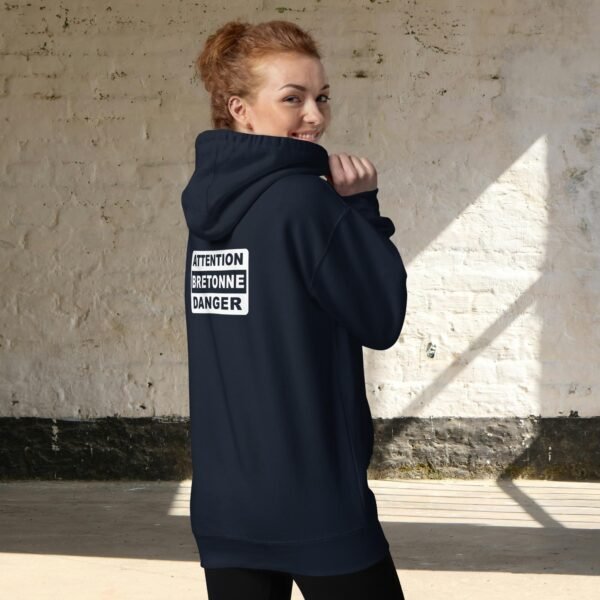 cotton-heritage-m2580-i-unisex-premium-pullover-hoodie-navy-blazer-back-6989f7dc8e1ee.jpg Sweat à Capuche ATTENTION BRETONNE DANGER