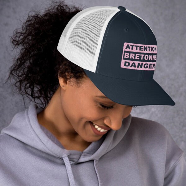 retro-trucker-hat-navy-white-right-698b3efd1e2e6.jpg Casquette trucker ATTENTION BRETONNE DANGER Coloré – Yupoong 6606
