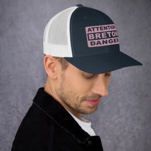 retro-trucker-hat-navy-white-right-699c4b5462393.jpg Casquette Trucker Brodée ATTENTION BRETON DANGER Coloré