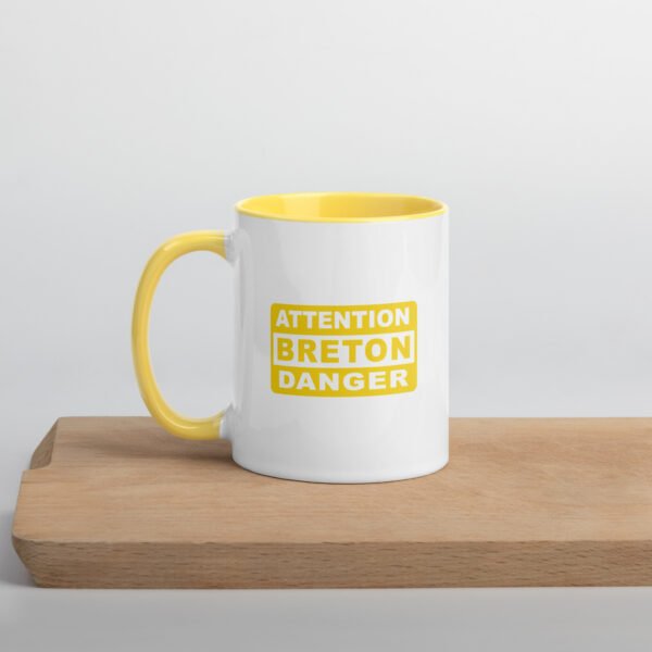 white-ceramic-mug-with-color-inside-yellow-11-oz-left-69862e9677ef2.jpg Mug en Céramique ATTENTION BRETON DANGER